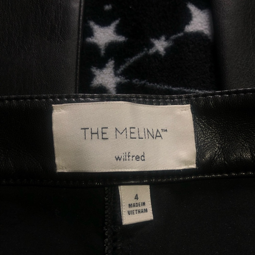 Wilfred The Melina Low-Rise Flare - Picture 8 of 9